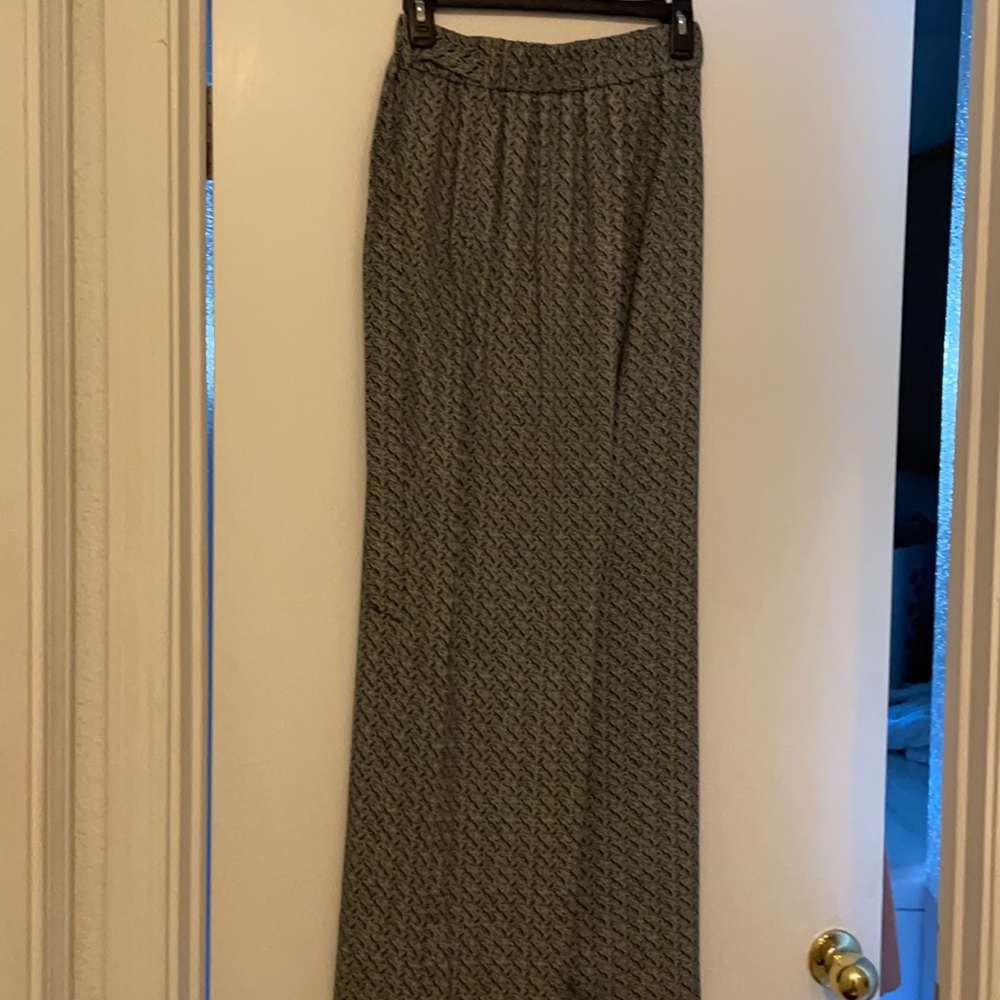 Wide Leg Patterned Pants - Picture 2 of 4